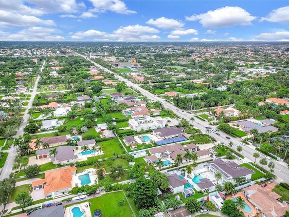 433 NW 127th Ave, Miami FL 33182
