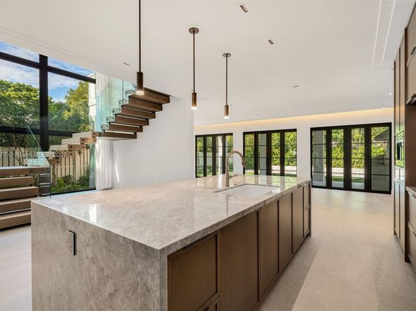 4191 Battersea Rd, Miami FL 33133