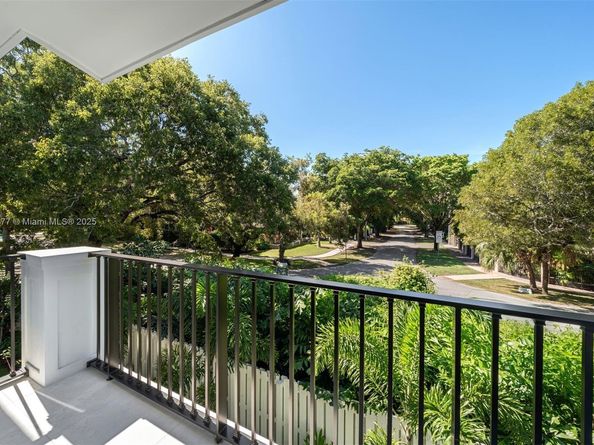 4191 Battersea Rd, Miami FL 33133