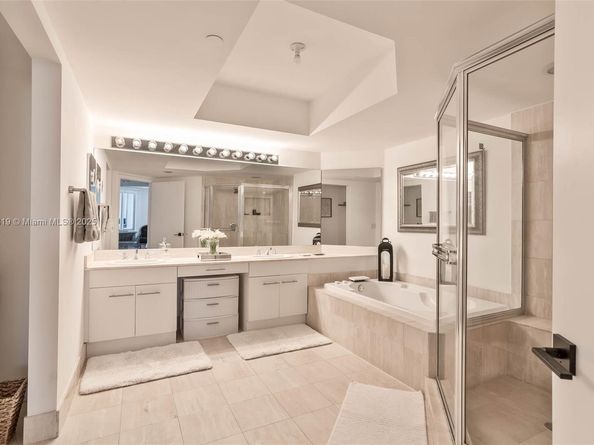 21205 Yacht Club Dr 3001, Aventura FL 33180