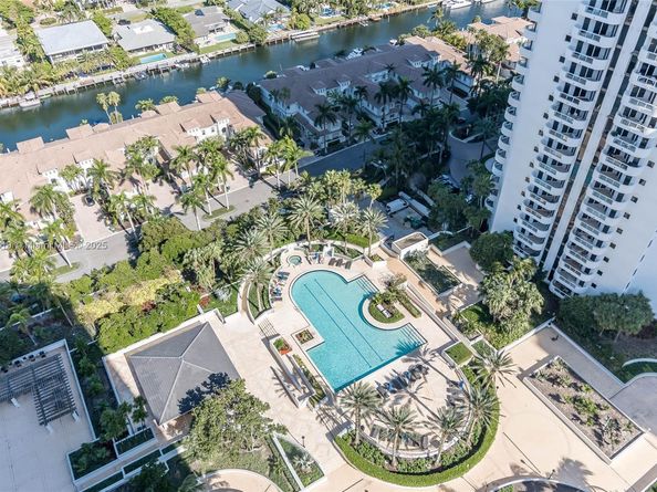 21205 Yacht Club Dr 3001, Aventura FL 33180