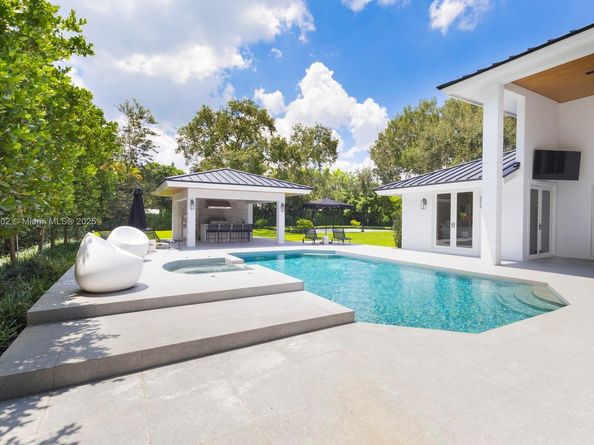 11645 SW 69th Ave, Pinecrest FL 33156