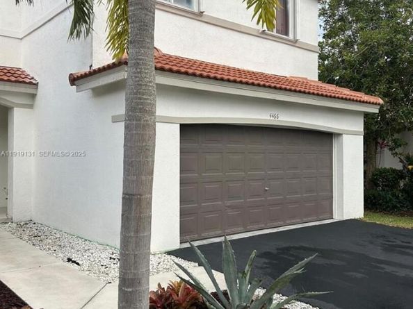 4466 Blossom Ln, Weston FL 33331