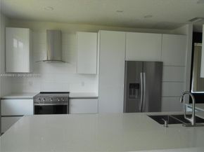 4466 Blossom Ln, Weston FL 33331