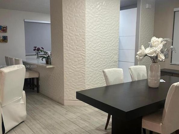 4466 Blossom Ln, Weston FL 33331