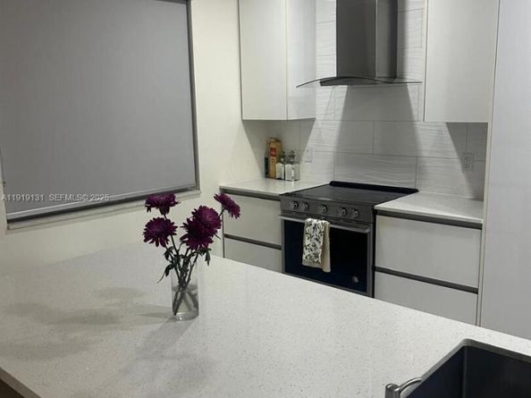 4466 Blossom Ln, Weston FL 33331