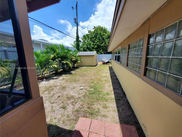 1300 NW 174th St, Miami Gardens FL 33169