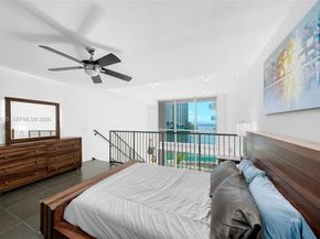 300 S Biscayne Blvd L410, Miami FL 33131