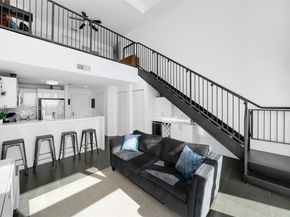 300 S Biscayne Blvd L410, Miami FL 33131