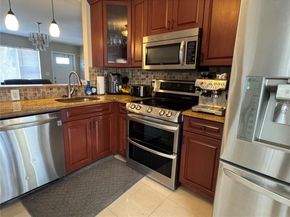 1460 NE 30th Ct, Pompano Beach FL 33064