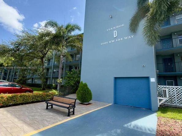 1501 SW 134th Way 206D, Pembroke Pines FL 33027