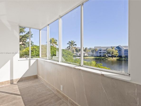 8020 Hampton Blvd 304, North Lauderdale FL 33068