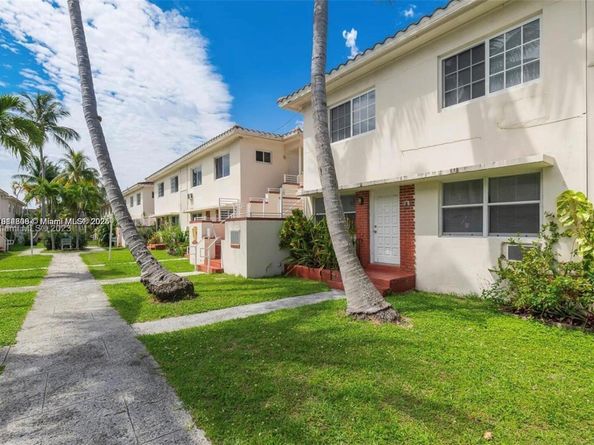 1197 Marseille Dr 12, Miami Beach FL 33141