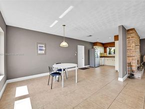 2750 SE 3rd St, Pompano Beach FL 33062