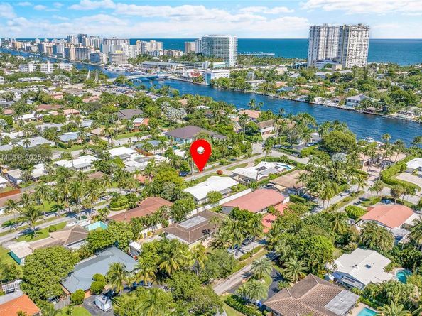 2750 SE 3rd St, Pompano Beach FL 33062