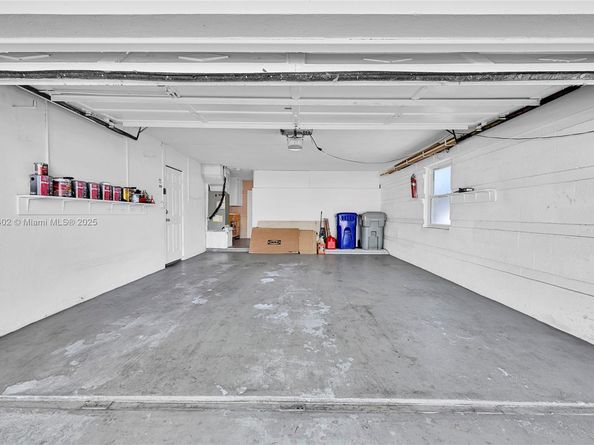 2750 SE 3rd St, Pompano Beach FL 33062