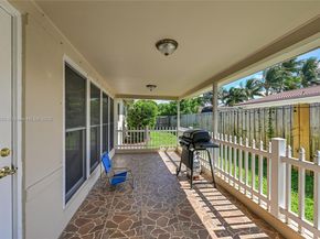2750 SE 3rd St, Pompano Beach FL 33062