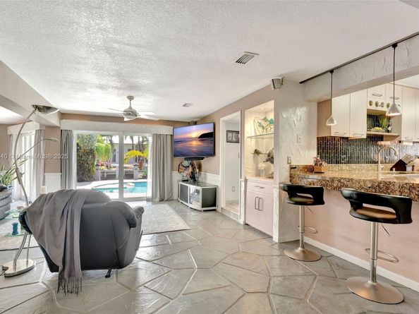 501 SE 7th Ave, Pompano Beach FL 33060