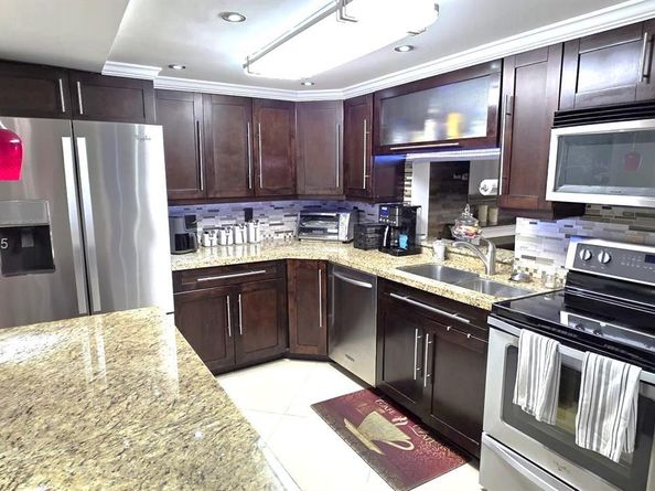 3282 N Pine Island Rd 301, Sunrise FL 33351
