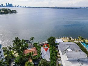 8 Century Ln, Miami Beach FL 33139