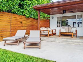 8 Century Ln, Miami Beach FL 33139