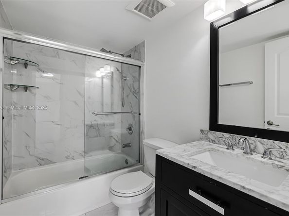 4705 NW 7th St 2017, Miami FL 33126