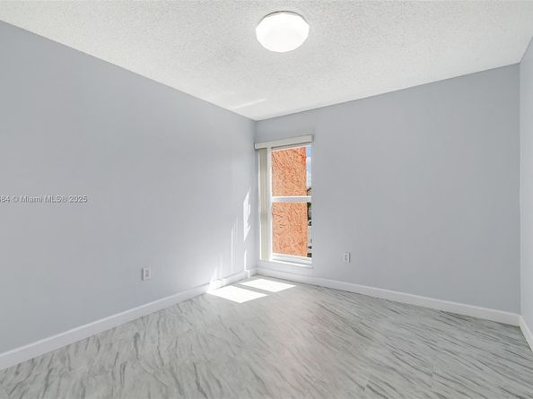 4705 NW 7th St 2017, Miami FL 33126