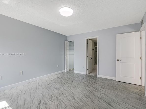 4705 NW 7th St 2017, Miami FL 33126