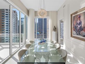 900 Brickell Key Blvd 2004, Miami FL 33131