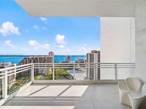 900 Brickell Key Blvd 2004, Miami FL 33131