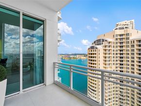 900 Brickell Key Blvd 2004, Miami FL 33131