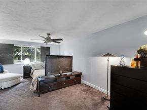 8370 NW 185th St, Hialeah FL 33015