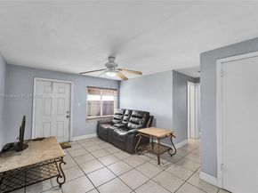 8370 NW 185th St, Hialeah FL 33015