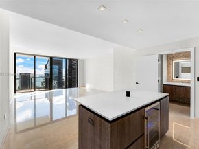 88 SW 7th St 3907, Miami FL 33130