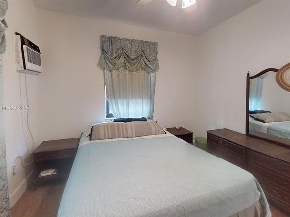 13040 NW 13th Ave, North Miami FL 33167