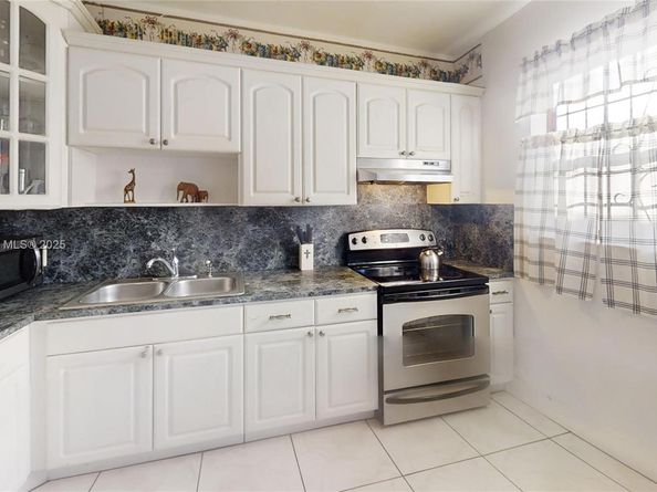 13040 NW 13th Ave, North Miami FL 33167