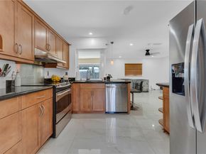 6924 NW 8th Ct, Margate FL 33063