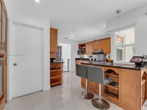 6924 NW 8th Ct, Margate FL 33063