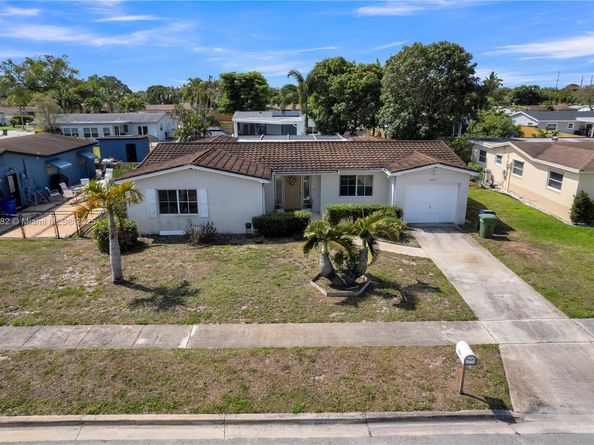 6924 NW 8th Ct, Margate FL 33063