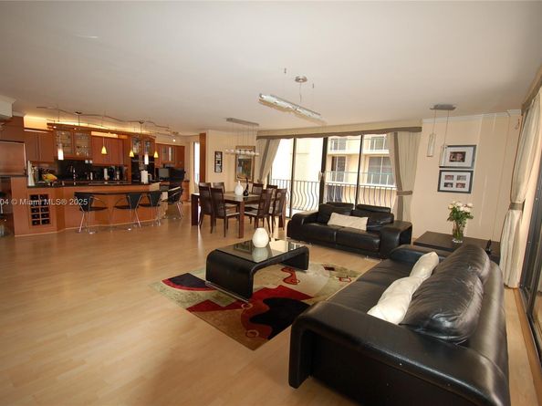 8877 Collins Ave 507, Surfside FL 33154