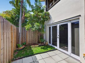 341 City View Dr, Fort Lauderdale FL 33311