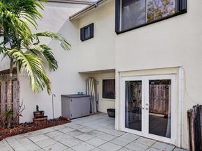 341 City View Dr, Fort Lauderdale FL 33311