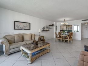 5601 Collins Ave 919, Miami Beach FL 33140