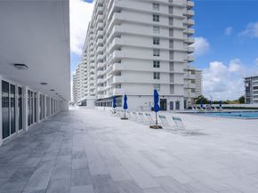 5601 Collins Ave 919, Miami Beach FL 33140
