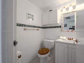 5601 Collins Ave 919, Miami Beach FL 33140