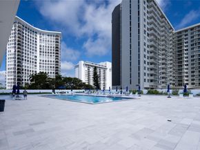 5601 Collins Ave 919, Miami Beach FL 33140