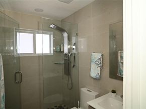 1417 W 40th St, Hialeah FL 33012