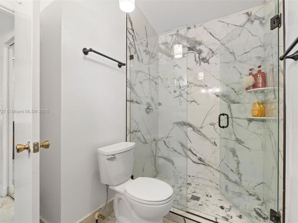 15624 NW 12th Rd, Pembroke Pines FL 33028