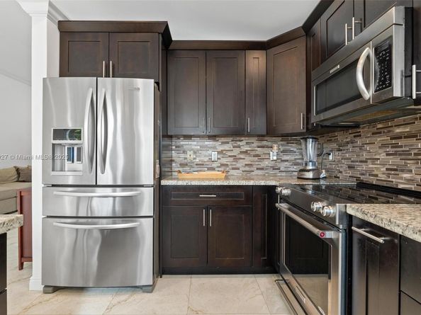 15624 NW 12th Rd, Pembroke Pines FL 33028