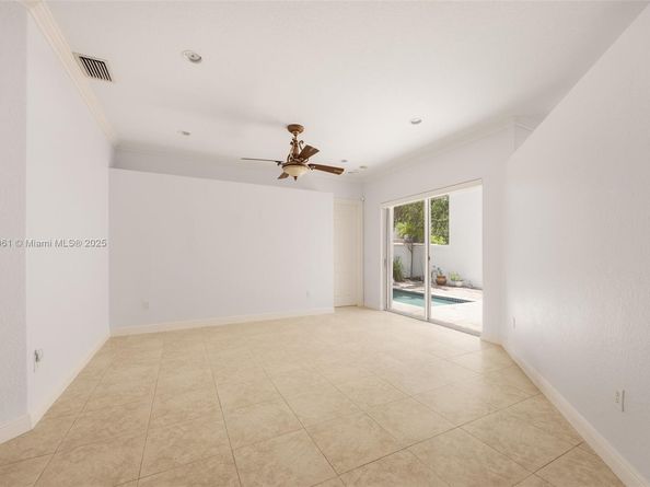 1571 Breakwater Ter, Hollywood FL 33019